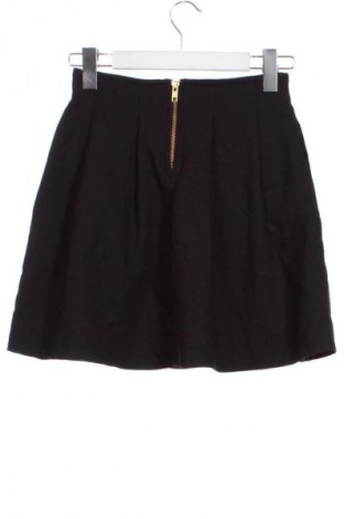 Sukně Stradivarius, Velikost XXS, Barva Černá, Cena  277,00 Kč