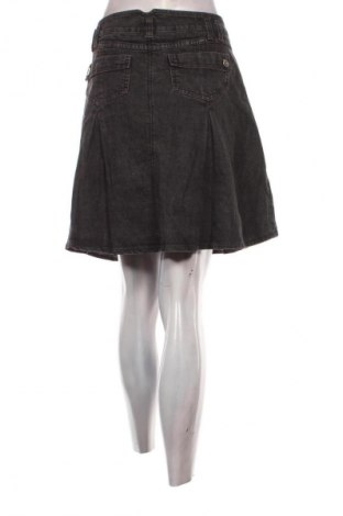 Rock United Colors Of Benetton, Größe XL, Farbe Schwarz, Preis € 12,99