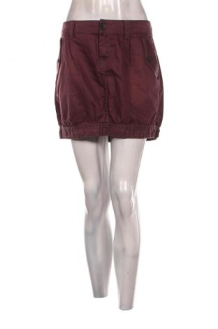 Пола United Colors Of Benetton, Размер XL, Цвят Червен, Цена 9,20 €