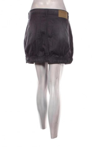 Пола United Colors Of Benetton, Размер XL, Цвят Лилав, Цена 9,71 €