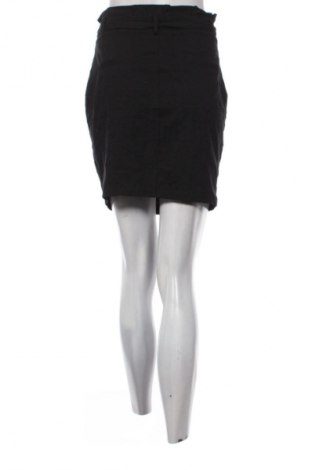 Φούστα Vero Moda, Μέγεθος S, Χρώμα Μαύρο, Τιμή 7,99 €