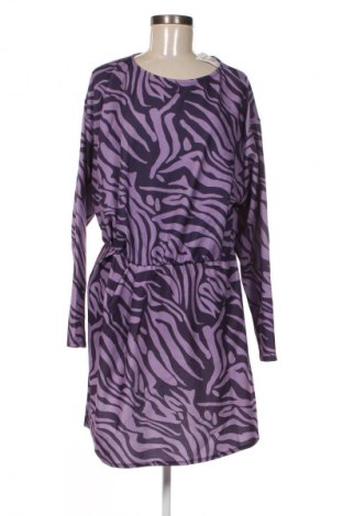 Рокля ASOS, Размер XL, Цвят Многоцветен, Цена 16,87 €