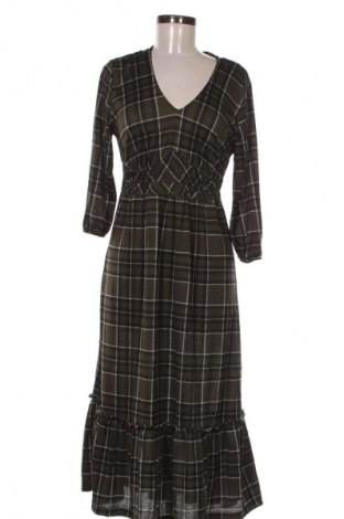 Рокля Beloved, Размер M, Цвят Многоцветен, Цена 19,94 €