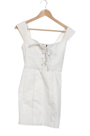 Kleid Bershka, Größe XS, Farbe Weiß, Preis € 19,95