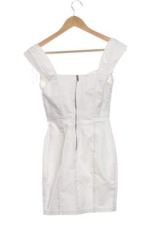 Kleid Bershka, Größe XS, Farbe Weiß, Preis € 19,95