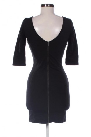 Ruha Bershka, Méret M, Szín Fekete, Ár 8 264 Ft