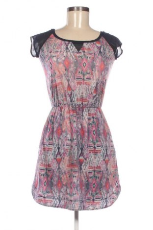 Šaty  Bershka, Velikost S, Barva Vícebarevné, Cena  565,00 Kč