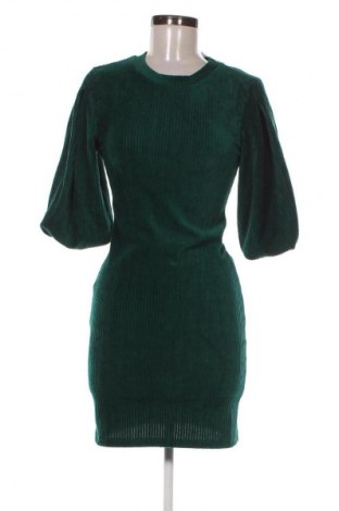 Kleid Bershka, Größe M, Farbe Grün, Preis € 17,64