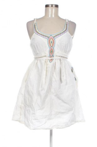 Ruha Cuesta Blanca, Méret L, Szín Ekrü
, Ár 8 359 Ft