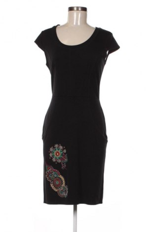 Рокля Desigual, Размер L, Цвят Черен, Цена 33,74 €
