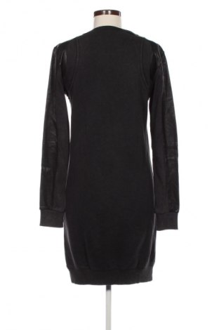 Ruha Diesel, Méret M, Szín Szürke, Ár 35 951 Ft