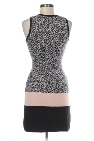 Kleid Guess By Marciano, Größe S, Farbe Mehrfarbig, Preis 66,44 €