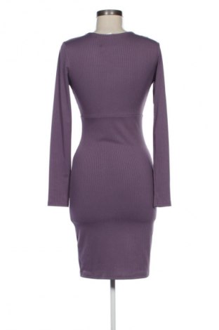 Рокля H&M, Размер M, Цвят Лилав, Цена 20,00 €