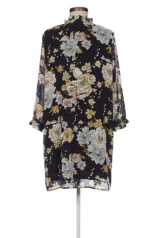 Рокля H&M, Размер XL, Цвят Многоцветен, Цена 19,97 €