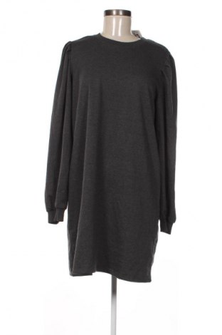 Šaty  Jdy, Velikost L, Barva Šedá, Cena  219,00 Kč