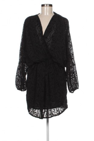 Рокля Lynne, Размер M, Цвят Многоцветен, Цена 25,00 €