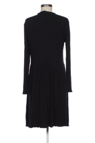 Ruha MSCH, Méret L, Szín Fekete, Ár 10 102 Ft