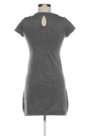 Šaty  Nenette, Veľkosť M, Farba Sivá, Cena  38,95 €
