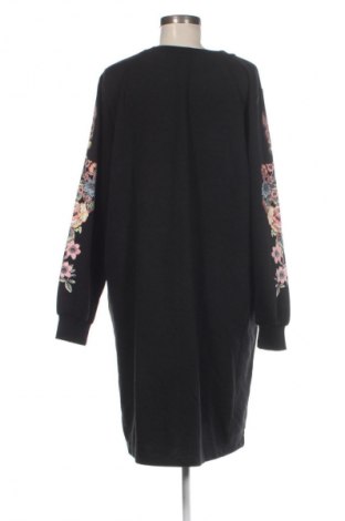 Ruha ONLY Carmakoma, Méret XL, Szín Fekete, Ár 21 119 Ft