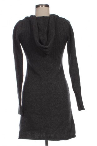 Рокля Old Navy, Размер S, Цвят Сив, Цена 28,15 €