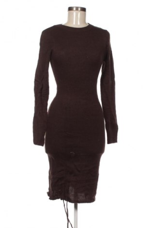 Kleid Pretty Little Thing, Größe XS, Farbe Braun, Preis € 18,99