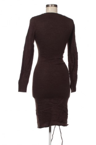 Kleid Pretty Little Thing, Größe XS, Farbe Braun, Preis € 18,99