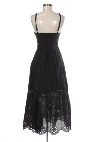 Ruha Reserved, Méret M, Szín Fekete, Ár 13 223 Ft