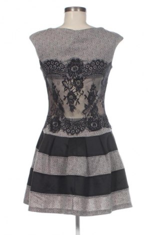 Kleid Rinascimento, Größe M, Farbe Mehrfarbig, Preis 26,99 €