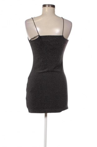 Šaty  Sinsay, Velikost S, Barva Černá, Cena  897,00 Kč