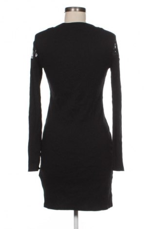 Рокля Sinsay, Размер L, Цвят Черен, Цена 7,15 €