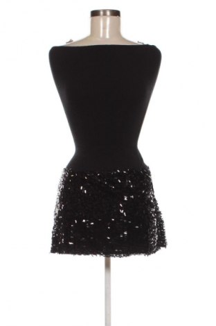 Ruha Sisley, Méret S, Szín Fekete, Ár 7 119 Ft