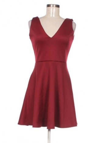 Šaty  Sisters Point, Velikost M, Barva Červená, Cena  1 566,00 Kč
