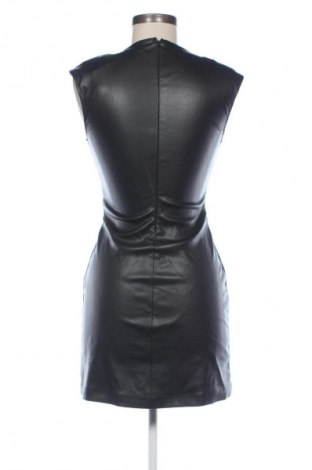 Φόρεμα Stradivarius, Μέγεθος XS, Χρώμα Μαύρο, Τιμή 26,99 €