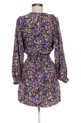 Kleid Stradivarius, Größe S, Farbe Mehrfarbig, Preis € 20,00