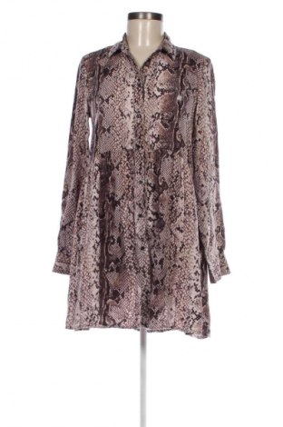 Рокля Stradivarius, Размер S, Цвят Многоцветен, Цена 24,55 €