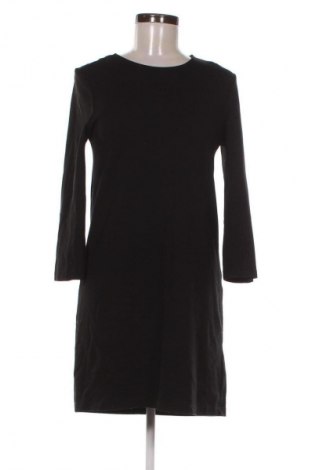 Kleid Stradivarius, Größe M, Farbe Schwarz, Preis 19,93 €