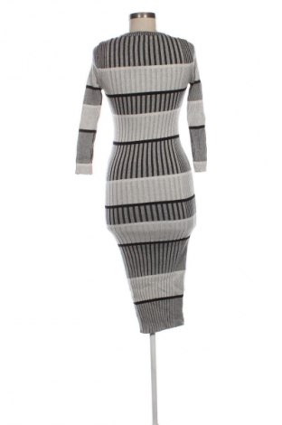 Kleid Stradivarius, Größe S, Farbe Mehrfarbig, Preis € 9,99