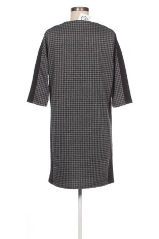 Šaty  Top Secret, Velikost XS, Barva Vícebarevné, Cena  565,00 Kč