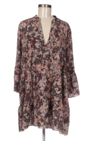 Рокля Unbranded, Размер XL, Цвят Многоцветен, Цена 13,29 €