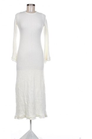 Ruha Unbranded, Méret M, Szín Fehér, Ár 6 679 Ft