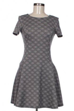 Рокля United Colors Of Benetton, Размер S, Цвят Многоцветен, Цена 12,27 €