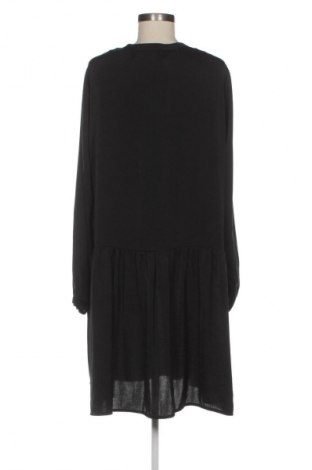 Рокля United Colors Of Benetton, Размер L, Цвят Черен, Цена 55,00 €