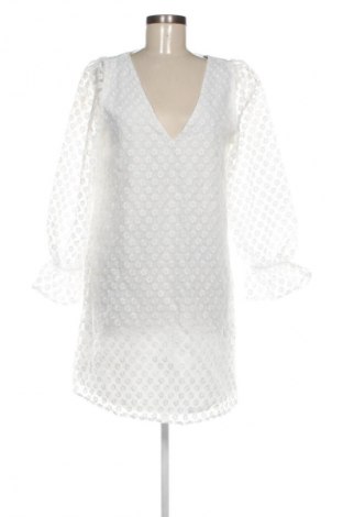 Ruha VILA, Méret M, Szín Fehér, Ár 10 331 Ft