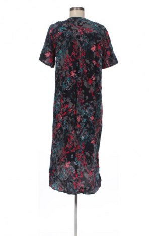 Kleid Vero Moda, Größe M, Farbe Mehrfarbig, Preis € 7,35