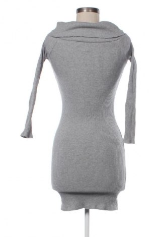 Kleid Yfl Reserved, Größe S, Farbe Grau, Preis 19,93 €