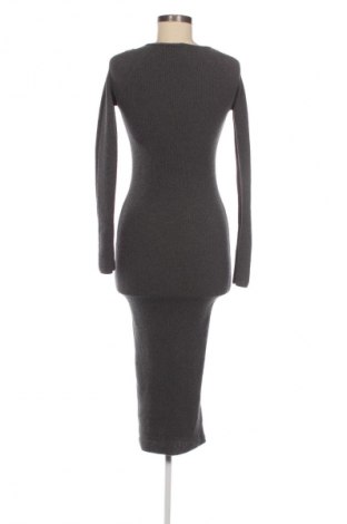 Kleid Zara, Größe XS, Farbe Grau, Preis € 17,00