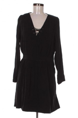 Kleid Zebra, Größe M, Farbe Schwarz, Preis 31,65 €