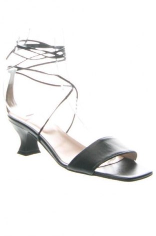 Sandály Madeleine, Velikost 38, Barva Černá, Cena  2 029,00 Kč