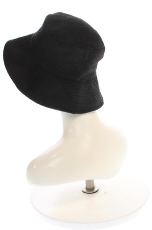 Шапка Stradivarius, Цвят Черен, Цена 8,18 €