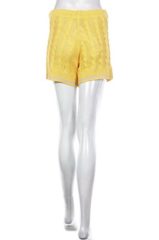 Дамски къс панталон Rinascimento, Размер M, Цвят Жълт, Цена 52,15 лв.